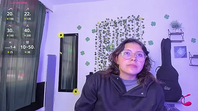 Noellesable online show from 03/21/25, 05:23