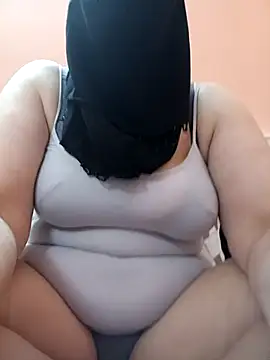 Snapshot of big_yoyo chatting on 02/17/25, 05:43 big yoyo online show from 02/17/25, 05:43