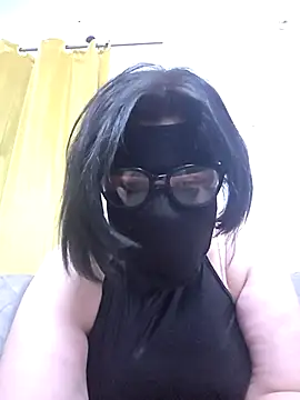 Snapshot of big_yoyo chatting on 12/21/25, 08:10 big yoyo online show from 12/21/25, 08:10