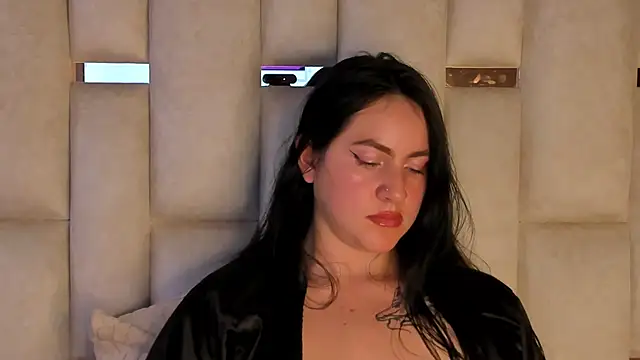 jenifer  power10 online show from 01/03/25, 05:53