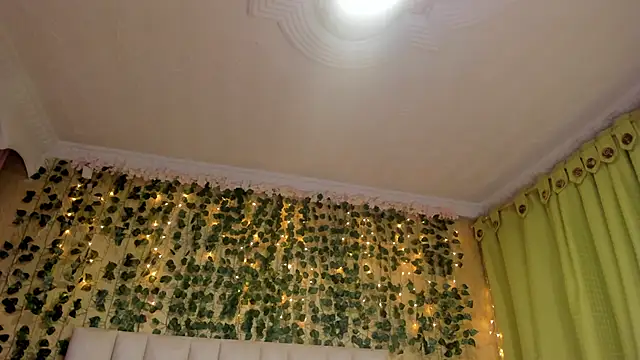 jenifer  power10 online show from 01/23/25, 11:37