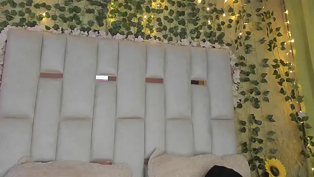 jenifer  power10 online show from 03/13/25, 06:45