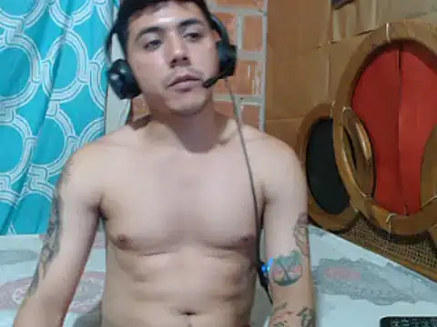 Snapshot of Horny_dirty_boy chatting on 12/13/24, 04:22 Horny dirty boy online show from 12/13/24, 04:22