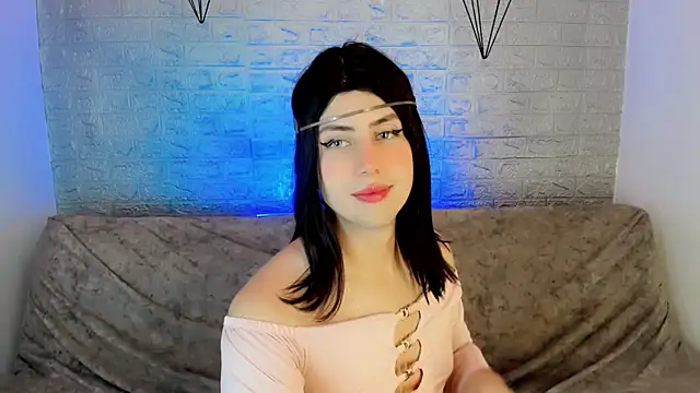 Snapshot of Oxana-Novikov chatting on 04/19/26, 08:22 Oxana-Novikov online show from 04/19/26, 08:22