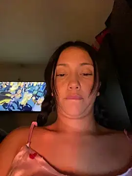 Snapshot of sweet_kitty0110 chatting on 12/20/24, 07:01 sweet kitty0110 online show from 12/20/24, 07:01