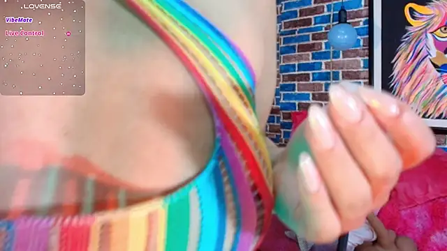 Snapshot of sweet_kitty0110 chatting on 02/12/25, 10:48 sweet kitty0110 online show from 02/12/25, 10:48