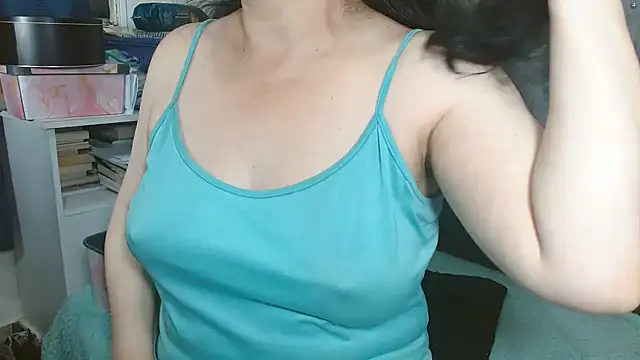 Snapshot of maturepriscila chatting on 03/29/26, 10:43 maturepriscila online show from 03/29/26, 10:43