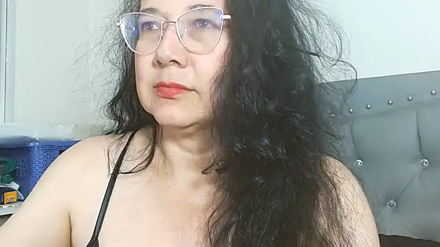 Snapshot of maturepriscila chatting on 04/15/26, 07:58 maturepriscila online show from 04/15/26, 07:58