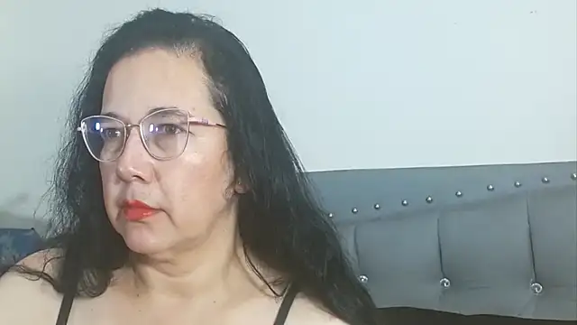 Snapshot of maturepriscila chatting on 06/26/26, 01:15 maturepriscila online show from 06/26/26, 01:15
