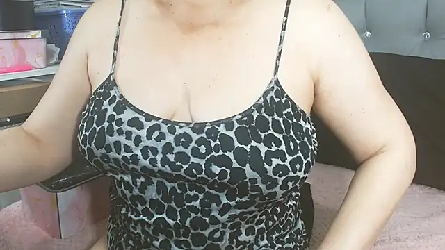Snapshot of maturepriscila chatting on 07/24/26, 01:31 maturepriscila online show from 07/24/26, 01:31