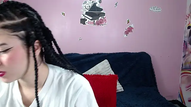 Kate Laurence  online show from 12/24/24, 03:16