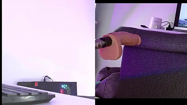 Snapshot of carolina-7 chatting on 02/13/26, 01:23 carolina-7 online show from 02/13/26, 01:23