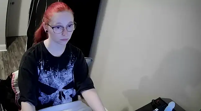 LilyFoxxx online show from 12/10/24, 05:28