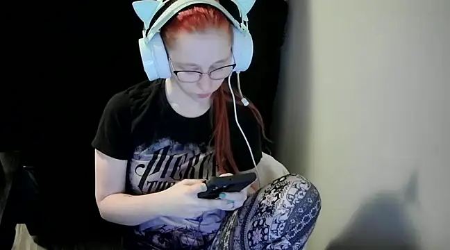 LilyFoxxx online show from 12/15/24, 05:34