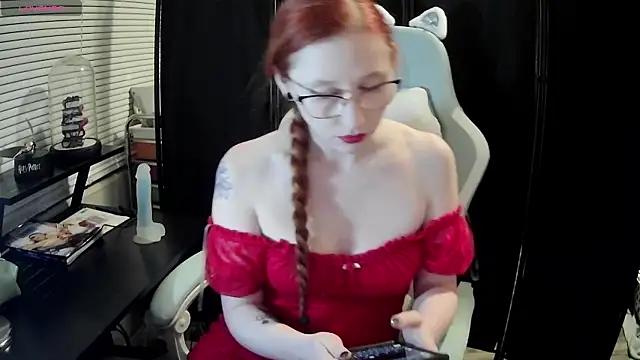 LilyFoxxx online show from 02/07/25, 04:06