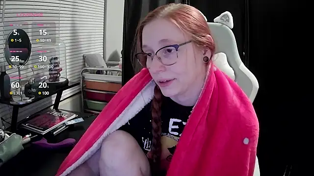 LilyFoxxx online show from 02/21/25, 04:29