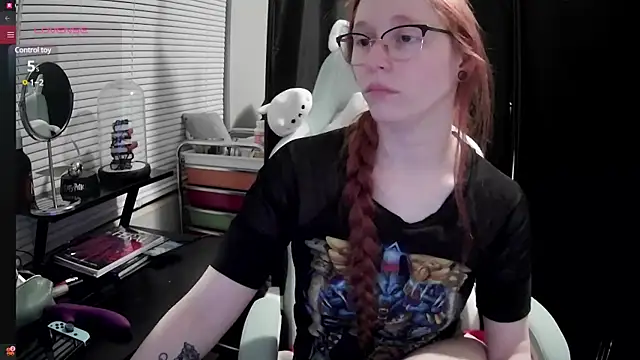 LilyFoxxx online show from 02/26/25, 04:25