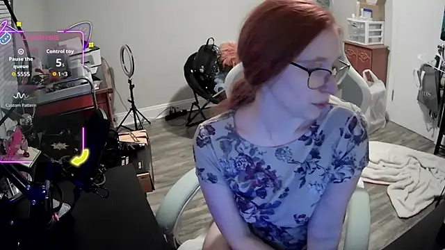 LilyFoxxx online show from 09/12/25, 03:17