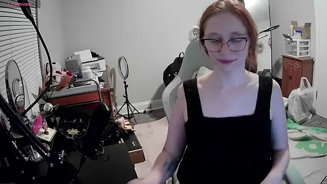 LilyFoxxx online show from 10/01/25, 03:12