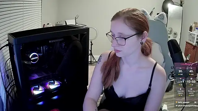 LilyFoxxx online show from 10/20/25, 03:18