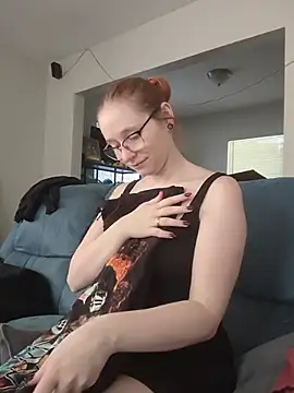 LilyFoxxx online show from 11/09/25, 08:07