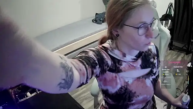 LilyFoxxx online show from 03/23/26, 05:11