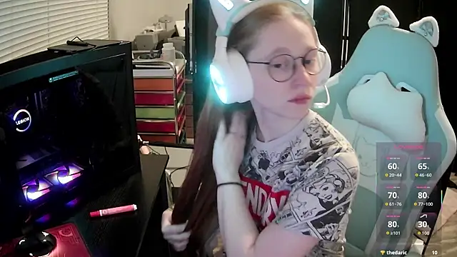 Snapshot of LilyFoxxx chatting on 06/24/26, 05:17 LilyFoxxx online show from 06/24/26, 05:17