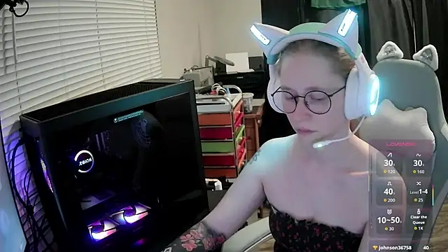 Snapshot of LilyFoxxx chatting on 07/20/26, 05:11 LilyFoxxx online show from 07/20/26, 05:11