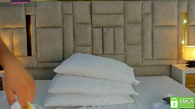 valtira nova online show from 03/29/26, 07:25