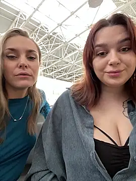 Snapshot of Burning_girlss chatting on 12/12/24, 04:04 Burning girlss online show from 12/12/24, 04:04