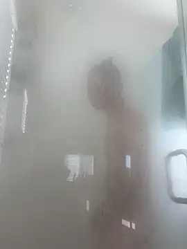 Snapshot of 2Fly4Guy chatting on 02/20/25, 04:03 2Fly4Guy online show from 02/20/25, 04:03