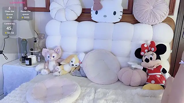 Snapshot of Unique-yiyi chatting on 12/26/24, 08:00 Unique-yiyi online show from 12/26/24, 08:00