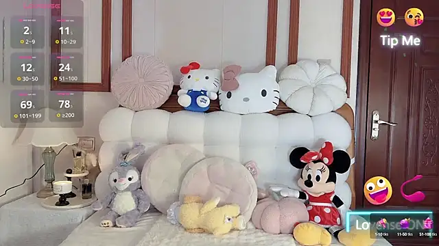 Snapshot of Unique-yiyi chatting on 01/29/25, 04:08 Unique-yiyi online show from 01/29/25, 04:08