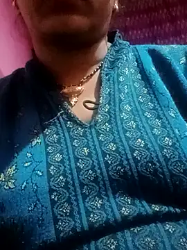 Snapshot of sweet_ruhi chatting on 02/17/25, 12:38 sweet ruhi online show from 02/17/25, 12:38