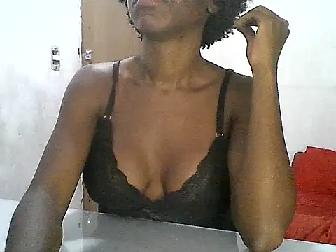 Snapshot of maisinha3193 chatting on 10/15/25, 02:22 maisinha3193 online show from 10/15/25, 02:22