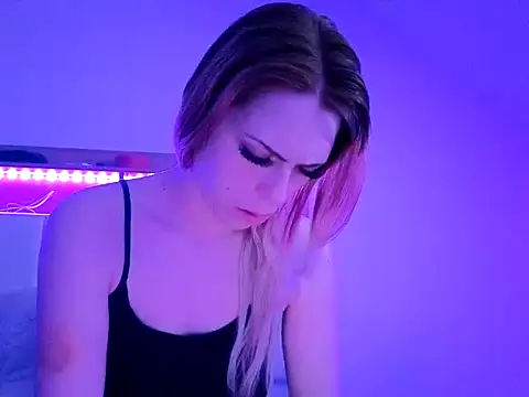 nicole77745 online show from 03/02/26, 10:11