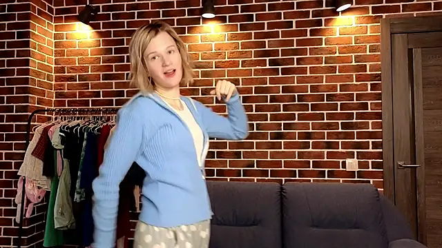 Snapshot of MariamBate chatting on 12/04/24, 12:58 MariamBate online show from 12/04/24, 12:58