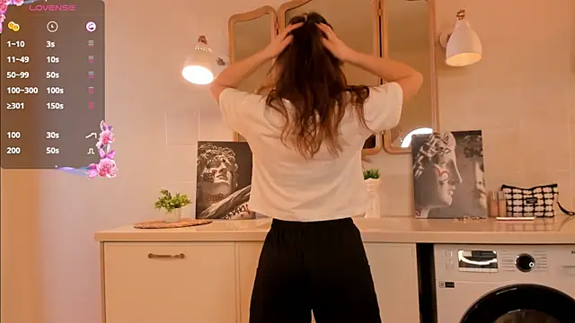 Snapshot of AlodiaBeresford chatting on 01/06/25, 05:19 AlodiaBeresford online show from 01/06/25, 05:19