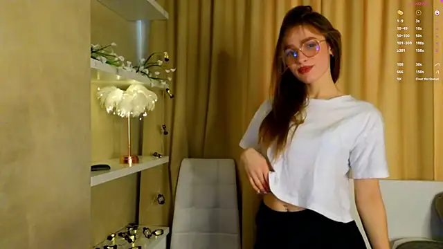 Snapshot of AlodiaBeresford chatting on 02/09/25, 11:25 AlodiaBeresford online show from 02/09/25, 11:25