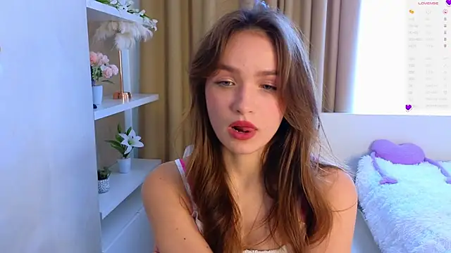 Snapshot of AlodiaBeresford chatting on 03/01/25, 08:23 AlodiaBeresford online show from 03/01/25, 08:23