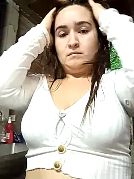 Snapshot of alexax0 chatting on 02/19/25, 11:57 alexax0 online show from 02/19/25, 11:57