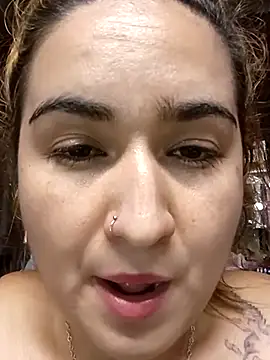 Snapshot of alexax0 chatting on 02/23/25, 12:19 alexax0 online show from 02/23/25, 12:19