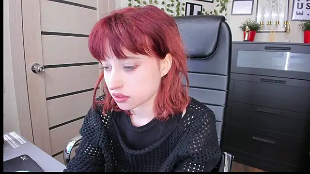Snapshot of ElizaNik_ chatting on 04/16/26, 12:11 ElizaNik online show from 04/16/26, 12:11