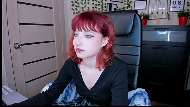 Snapshot of ElizaNik_ chatting on 04/25/26, 10:40 ElizaNik online show from 04/25/26, 10:40