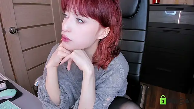 Snapshot of ElizaNik_ chatting on 05/15/26, 11:12 ElizaNik online show from 05/15/26, 11:12