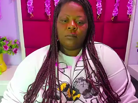 Snapshot of rocio_bbw_ chatting on 12/02/25, 04:57 rocio bbw online show from 12/02/25, 04:57