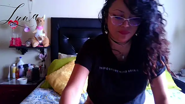 Snapshot of Lunavega1 chatting on 06/29/26, 04:07 Lunavega1 online show from 06/29/26, 04:07