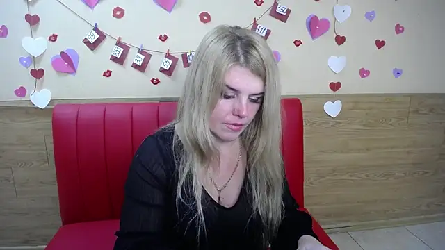 Julya Barbi online show from 02/12/25, 12:01