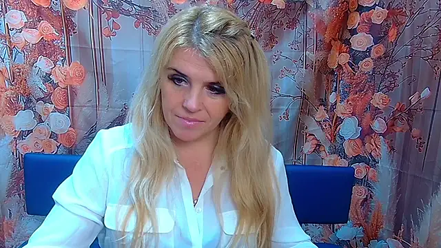 Julya Barbi online show from 12/05/25, 12:14