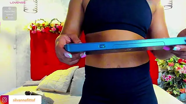 Snapshot of SilvannaFit chatting on 02/04/26, 11:27 SilvannaFit online show from 02/04/26, 11:27